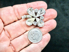 Vintage-1950’s LUCKY CHARM Silver Tone Four Leaf Clover Brooch
