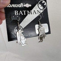 Vtg 1991 Batman Returns 2 Pin & 2 Earrings Cat women retro 90s Y2K DC Comics