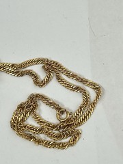 Beautiful Vintage Faux Jade Gold Tone with Tassel Pendant Necklace Jewelry B7