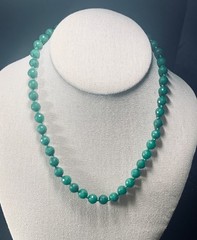 Green Agate Beaded Necklace With Faceted Round Beads & Vintage-Style Clasp