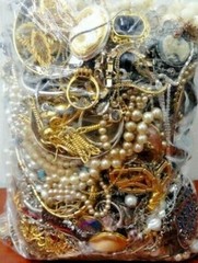 1 Lb Pound Lot Jewelry DIY Junk Harvest Art Single Earring Brooch Necklace