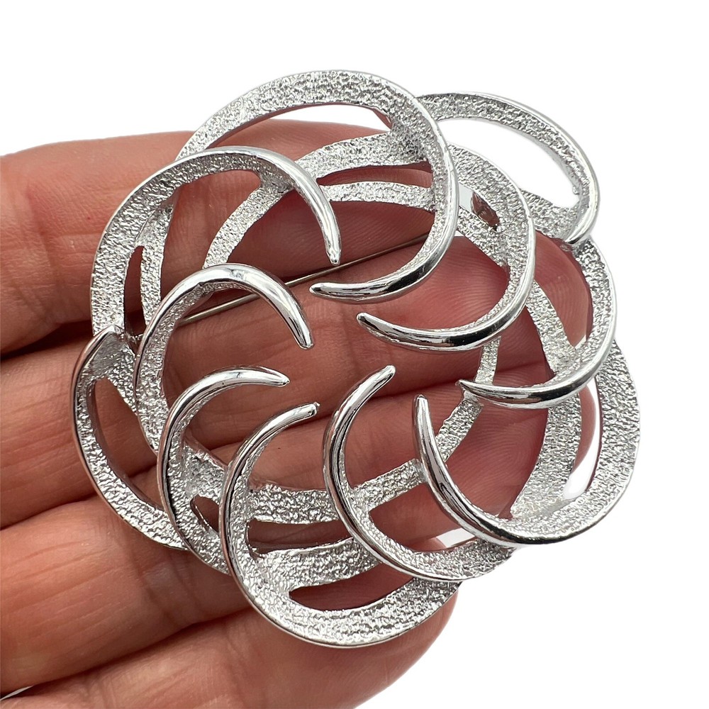 Vintage Signed Sarah Coventry Tailored Swirl Textured Silver Tone Brooch Pin