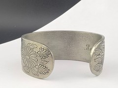 Chunky Vintage Salisbury Pewter September Birthday Daisy Flower 7″ Bracelet