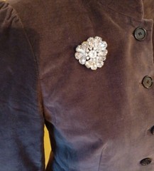 Eisenberg 1940s Large (2″) Flower Brooch; all stones intact, none missing/cracks