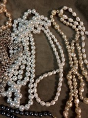 Approximately 3 Pounds Of Vintage Pearl Bead Necklaces Champagne And Various Col