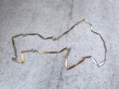Lovely vintage metal necklace with glass pearls