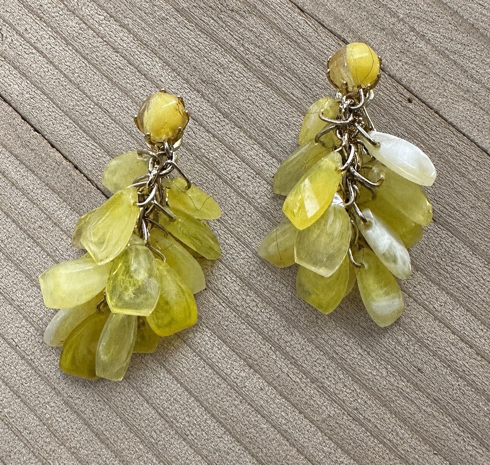 Vintage Goldtone Signed Hong Kong Yellow Dangling Earrings 1 3/4”