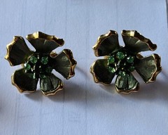 Vintage Mixed Lot 6 Pairs Women’s Fashion Earrings Multicolor Metal Clip on’s.