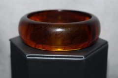 Vintage Bakelite Bangle Bracelet Amber Root Beer Swirl 7’