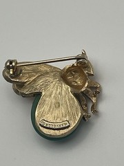Vintage Marvella Gold Tone Bee Brooch Green Faux Jade Cabochon Signed
