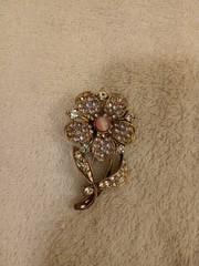 Vtg English Rose Rhinestone Brooch/Pin Pink/ Faux Pink Corral Gold Tone Beautifu