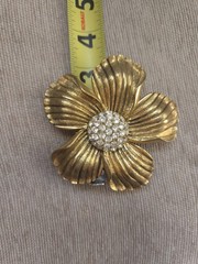 VTG Signed Omjent Large Textured Gold Tone Flower Brooch Rhinestone Dome Center