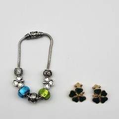 Fun Vintage Shamrock Lucky Clover Jewelry Lot Charm Bracelet Clip Earrings