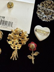 Lot of 16 Vintage Mixed Pins/Brooches Various Styles Some Marked All Wearable