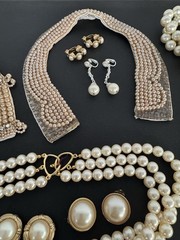 Huge-estate-jewelry-Lot-Faux Pearl- Costume Jewelry Lot B 32 Pieces