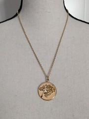 Vtg 1986 Avon 100th Anniversary 3D Carved Gold Rose Pendant Chain 20″ Necklace
