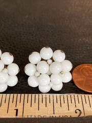 Vtg JAPAN White Milk Glass Round Beaded 7/8” Cluster Screw Back Earrings Floral
