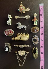Vintage – Modern Rhinestone Mixed Material Dog Cat Cameo Fish Brooch Pin Lot