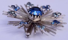 Sarah Coventry Signed “Coventry” Silver Tone Starburst Brooch Blue Rhinestones