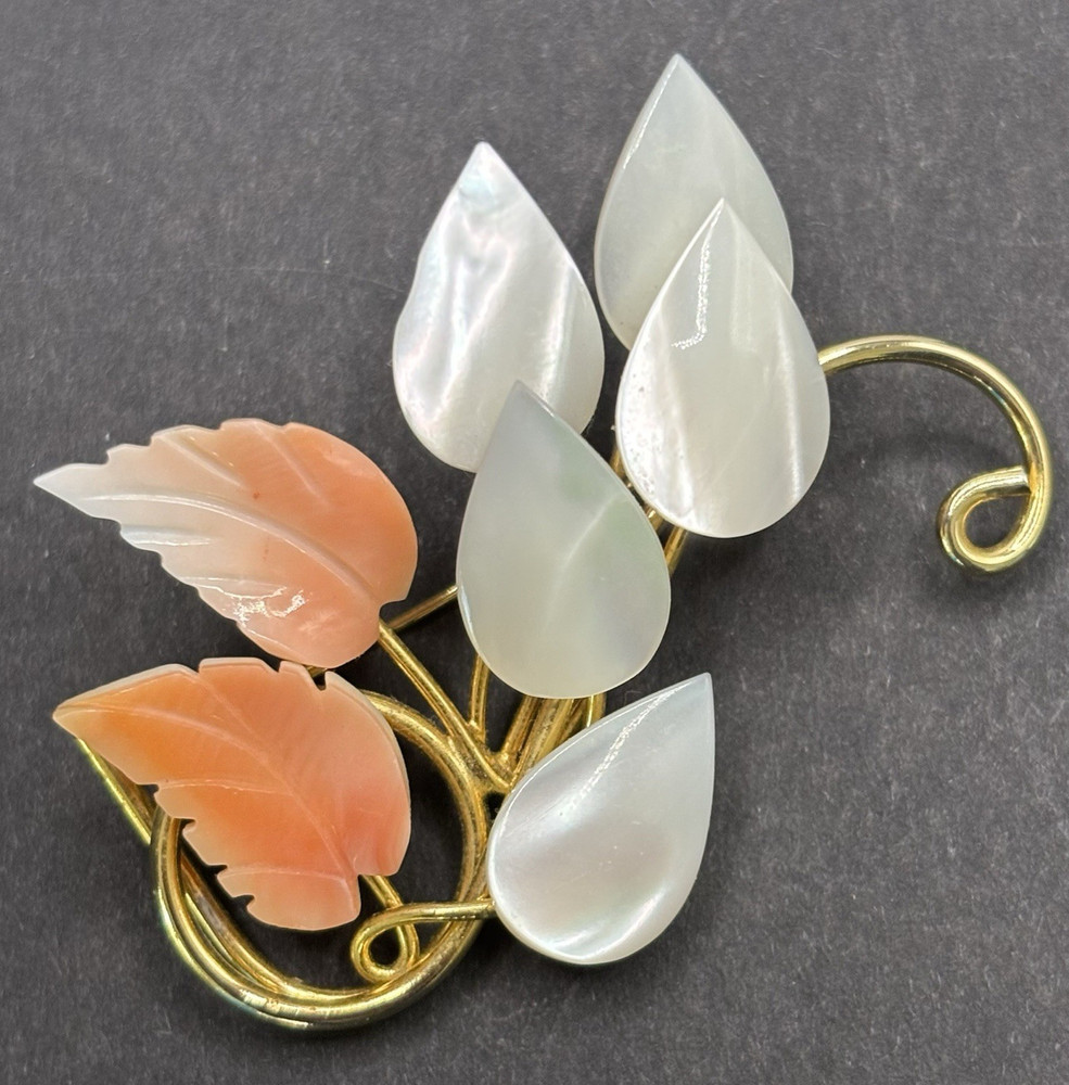 Vintage Carved Conch Shell Mother of Pearl MOP Leaf Flower Floral Spray Brooch