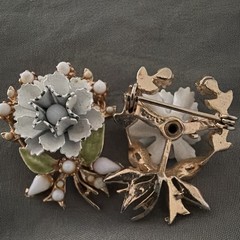 Coro Signed Enamel – Brooch w/ White Faux Pearls Multicolor. Sold as a set.
