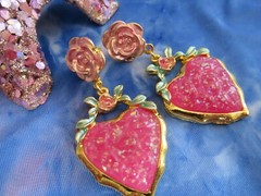 Gripoix STYLE Heart Earrings Pierced Gold Tone Rose Pink Flower Resin Statement
