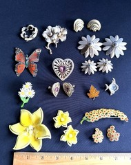 21 -pc Vintage Lot of Rhinestone & Other Brooches and some Matching Earrings