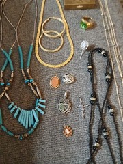 Large 21 piece Vintage jewelry Lot, necklaces, rings, bracelets, Compact, pins.