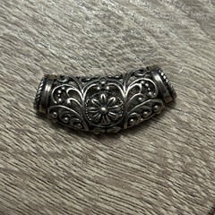 Vintage Silver Tone Metal Coil Choker w/3 Individual Slide on Pendants