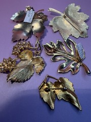 CLEARANCE 65+ Luxury Lot of Vintage and Used Brooches/pendants several Signed