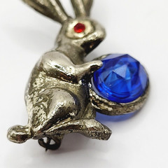 Rabbit Bunny Holding Blue Faceted Egg Silver Tone Vintage Brooch Pin Distressed