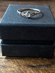 DMD Metal Isadora Ring/with 4mm White Rose Cut Diamond