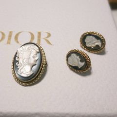 Vintage hand curved cameo set shell one of kind