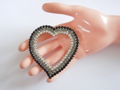 XL Heart Brooch With Rhinestones 31.8 G/7.8 X 7.2 CM