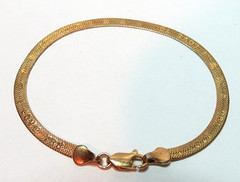“I LOVE YOU” WOMEN’S GOLD TONE BRACELET 7 1/2″ LONG