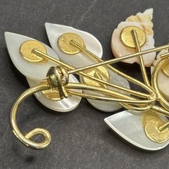 Vintage Carved Conch Shell Mother of Pearl MOP Leaf Flower Floral Spray Brooch