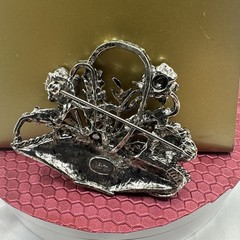 Vtg Thelma Deutsch Basket full of flowers brooch. See pics.