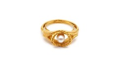 Vintage Avon Ring Gold Tone Faux Pearl Size 6 To 8 Adjustable