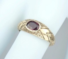 Pretty Antique Victorian Solid 9K Gold Garnet Floral Scroll Band Ring Size 5.25
