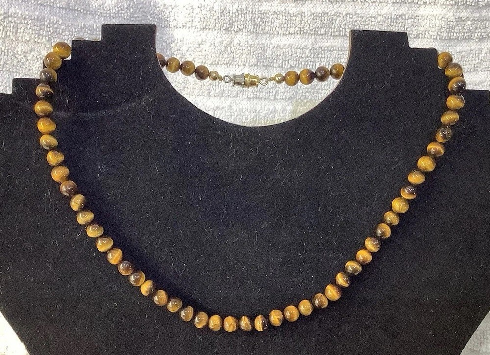 Beautiful Vintage Round Beaded Polished Tiger Eye Gemstone Necklace 16” CLEAN