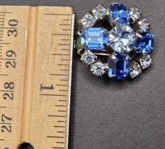 Vtg Unmarked Blue Rhinestone Clip On Earrings Emerald Cut Round Domed SilverTone