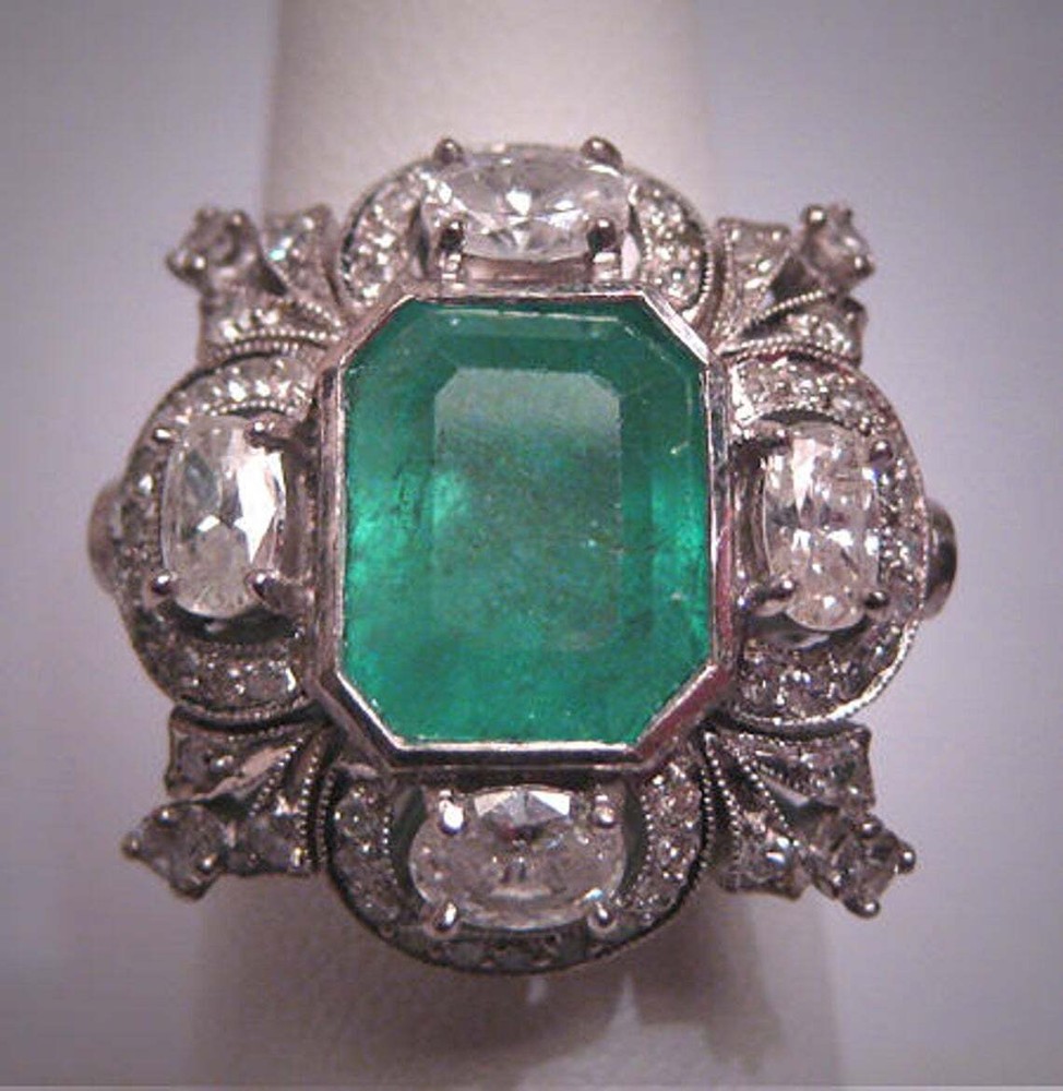 4Ct Green Emerald Simulated Diamond Retro Style Wedding Ring 925 Sterling Silver