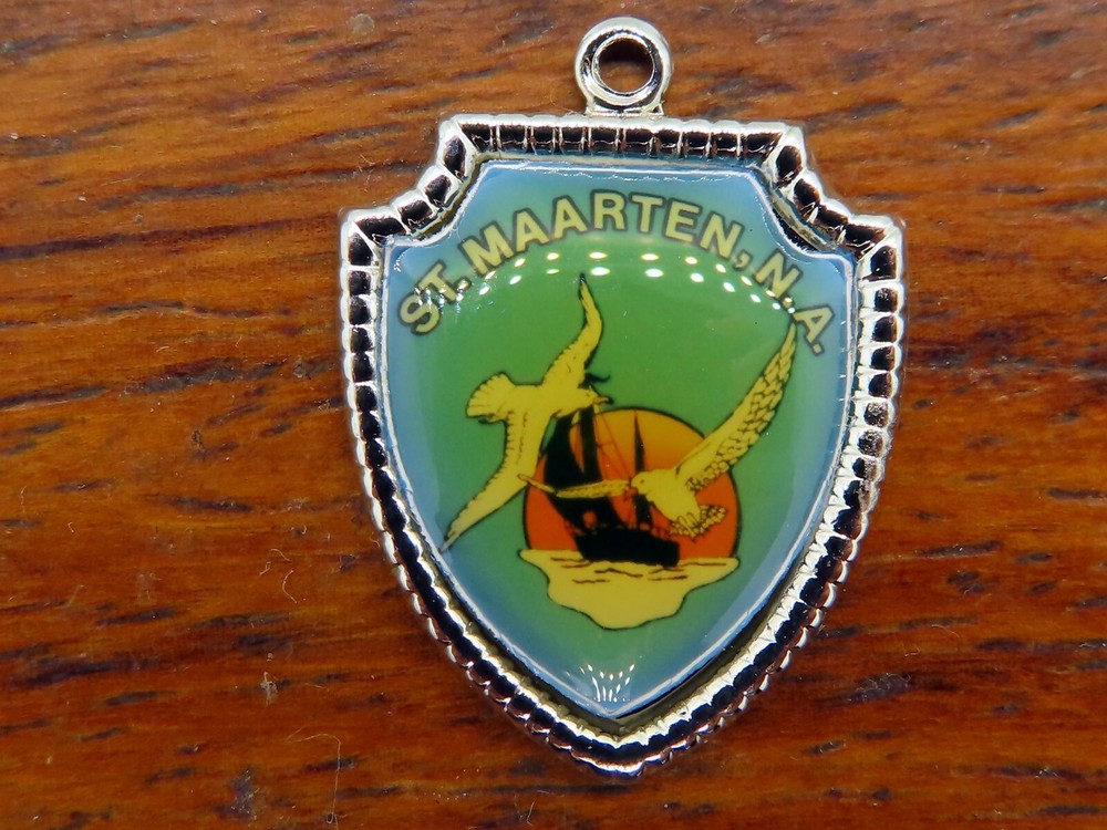 Vintage silver ST. MAARTEN N.A. CARIBBEAN ISLAND TRAVEL SHIELD charm 41-2