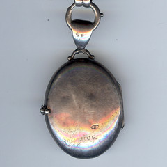 ANTIQUE HALLMARKED ENGLISH SILVER BOOKCHAIN FLORAL LOCKET PENDANT NECKLACE *