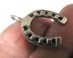 Vintage Sterling Silver Horseshoe Charm Pendant Lucky Textured Signed GM SS 1″