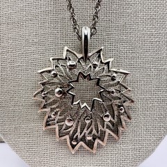 Vintage 90s Silver Tone Rope Chain Sunburst Pendant Necklace Women’s Jewelry