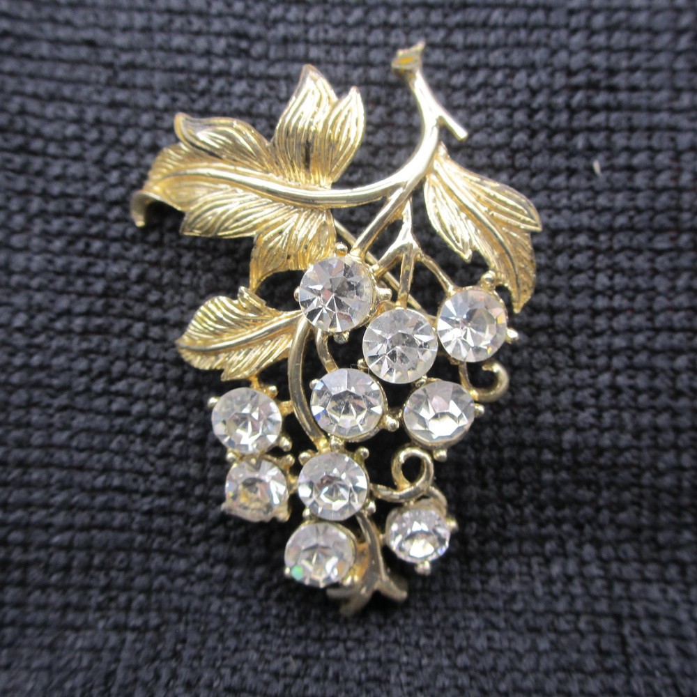 Vintage Coro Brooch Rhinestone Grape Cluster Vine Leaf Gold Tone