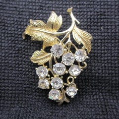 Vintage Coro Brooch Rhinestone Grape Cluster Vine Leaf Gold Tone