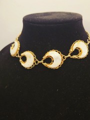 Vintage 1950s White Thermoset Crescent Moon Choker Necklace Gold Tone – AS IS