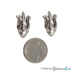 Vintage Floral Silver Tone Textured Mid-Century Clip On Earrings, Gift for Her